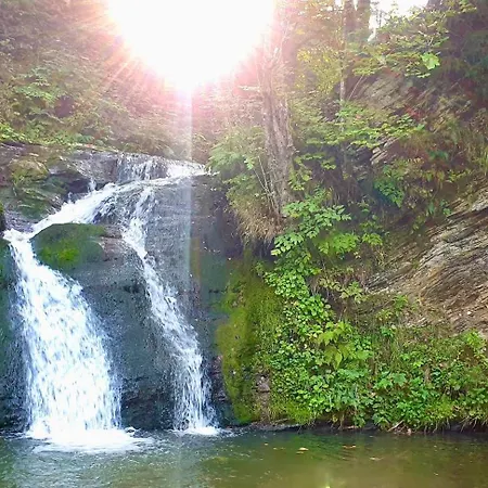 дім Villa Tukhlya