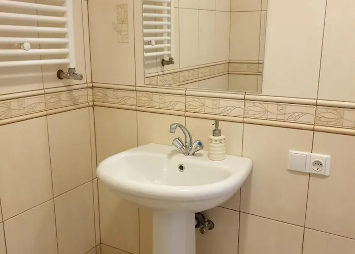 дім *
